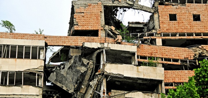 Belehrad-po-bombardovani-NATO-Dennis-Jarvis