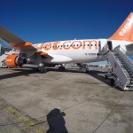 Lekár, ktorý zachránil život pasažierke EasyJet, musel zaplatiť za KitKat